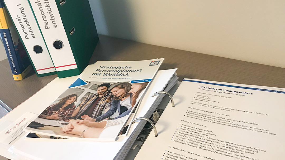Symbolfoto für den Blogbeitrag „unternehmensWert Mensch - Förderung für Beratungsleistungen”